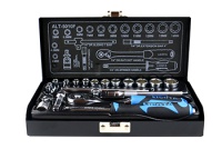 SOCKET WRENCH SET