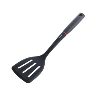 SOLID SPOON
